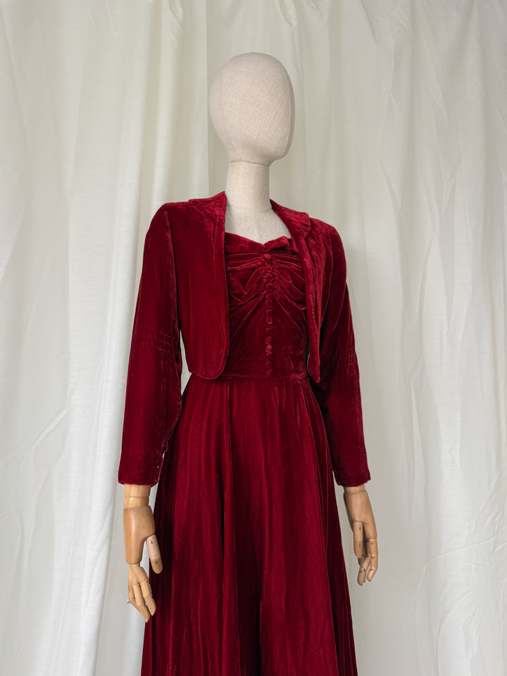 OTHERWORLDLY 1930S 1940S RED SILK VELVET DRESS AND JACKET SET