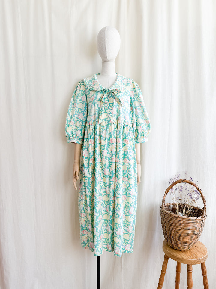 Insane 80s Oversized Smock Floral Cotton Midi Dress by Laura Ashley