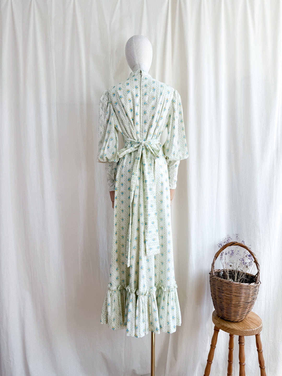 Divine 70s Spring Floral Cotton Lace Trimmed Mutton Sleeve Maxi Dress