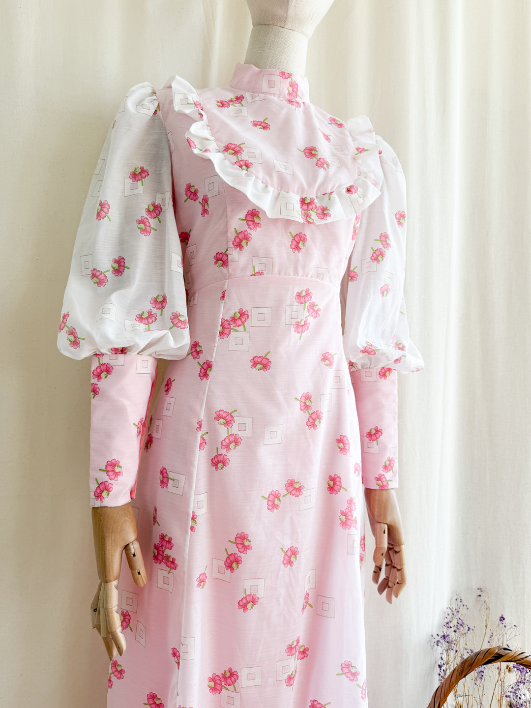 Adorable 70s Pink Floral Cotton Mutton Sleeve Maxi Dress