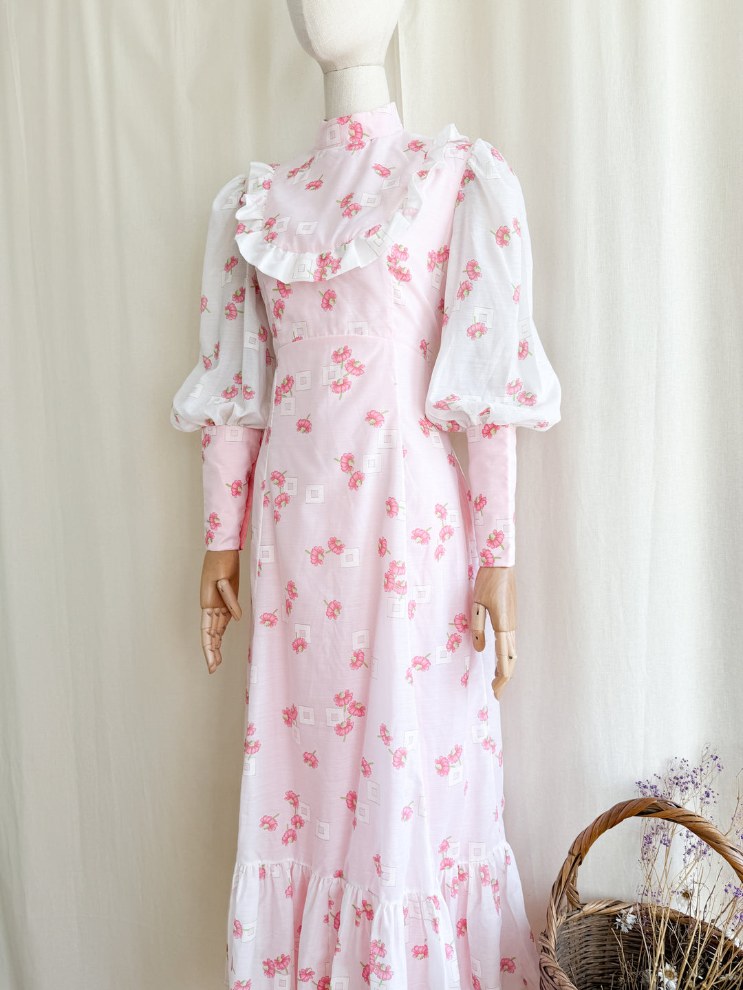 Adorable 70s Pink Floral Cotton Mutton Sleeve Maxi Dress