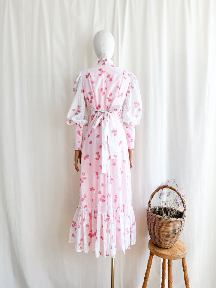 Adorable 70s Pink Floral Cotton Mutton Sleeve Maxi Dress