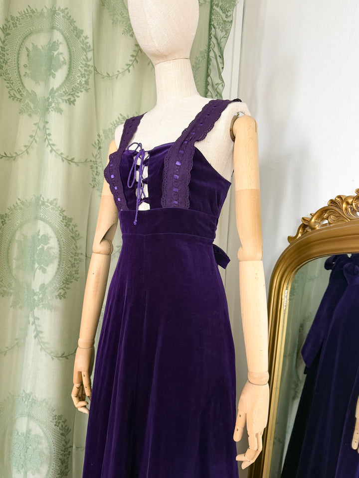 MYSTIQUE ~ HOLY GRAIL RARE 1970S EARLYBIRD PURPLE VELVET MAXI DRESS