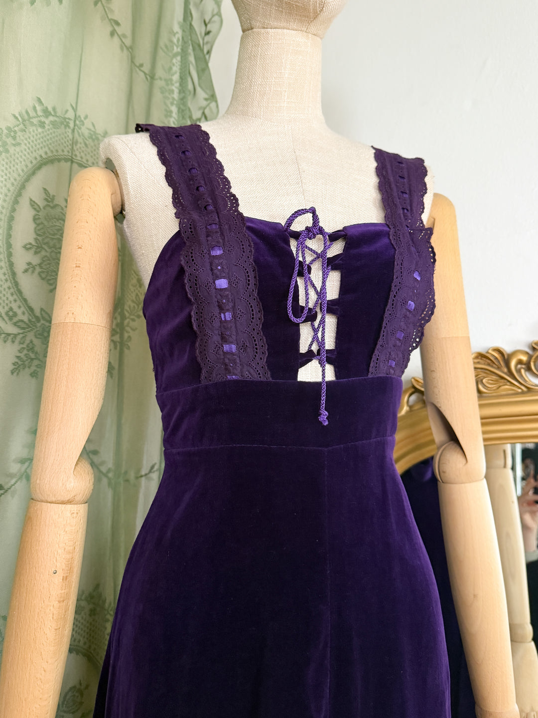 MYSTIQUE ~ HOLY GRAIL RARE 1970S EARLYBIRD PURPLE VELVET MAXI DRESS