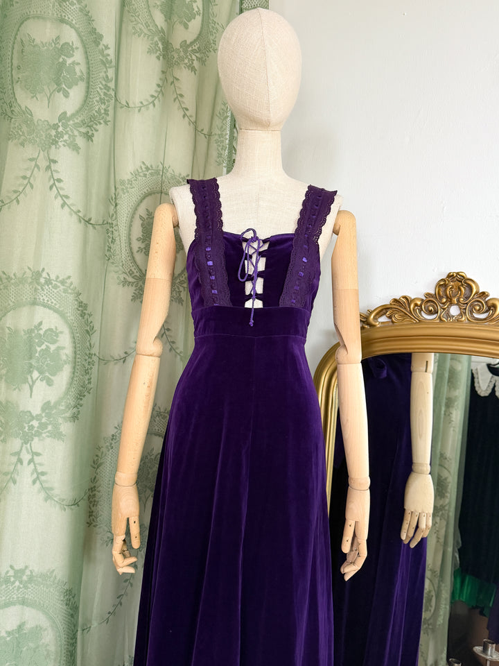 MYSTIQUE ~ HOLY GRAIL RARE 1970S EARLYBIRD PURPLE VELVET MAXI DRESS