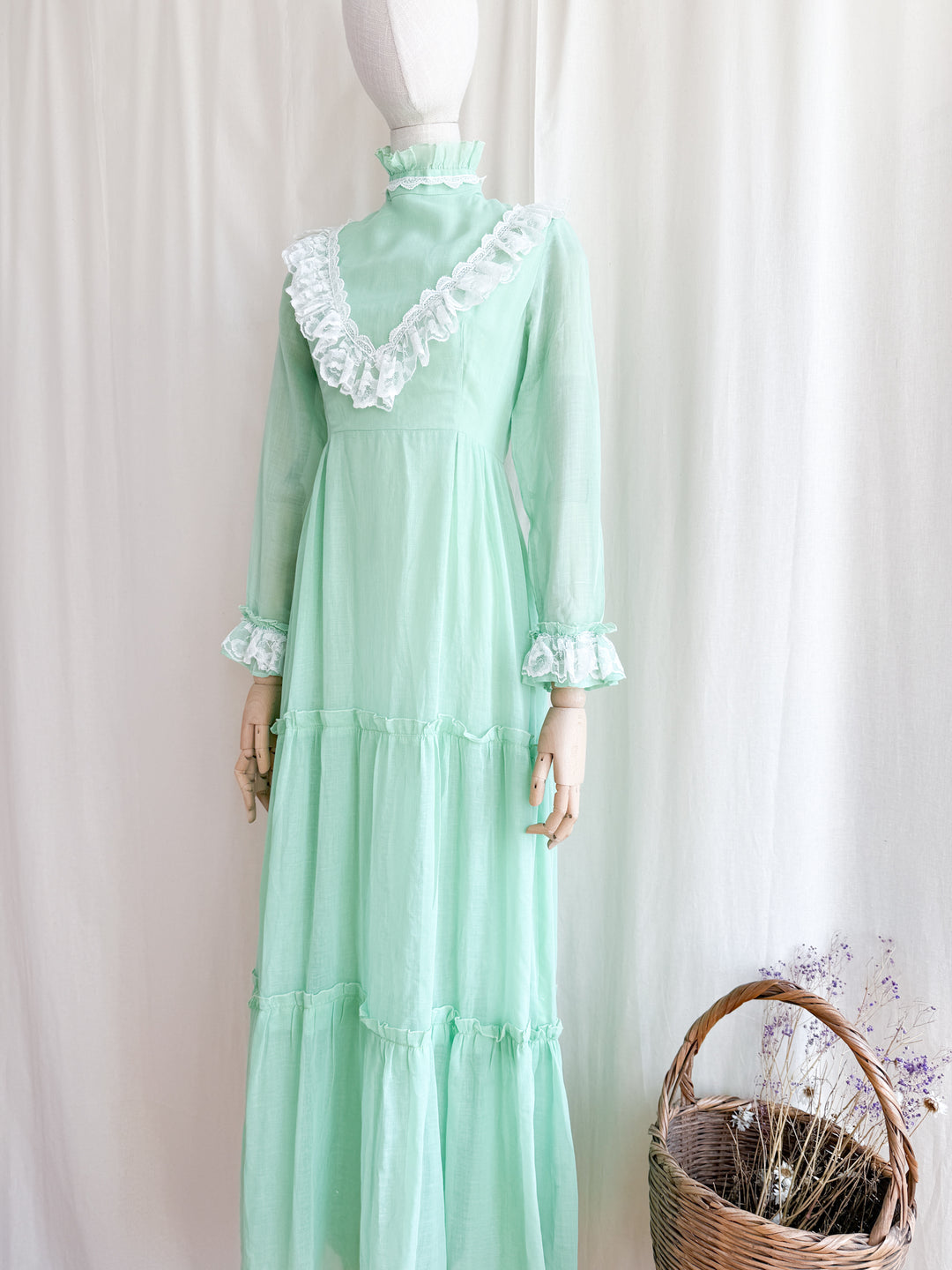 Breathtaking 70s Soft Green Lace Trimmed Ethereal Cotton Maxi Dress