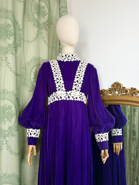 MYSTIQUE ~ HOLY GRAIL RARE 1970S EARLYBIRD PURPLE VELVET MAXI DRESS