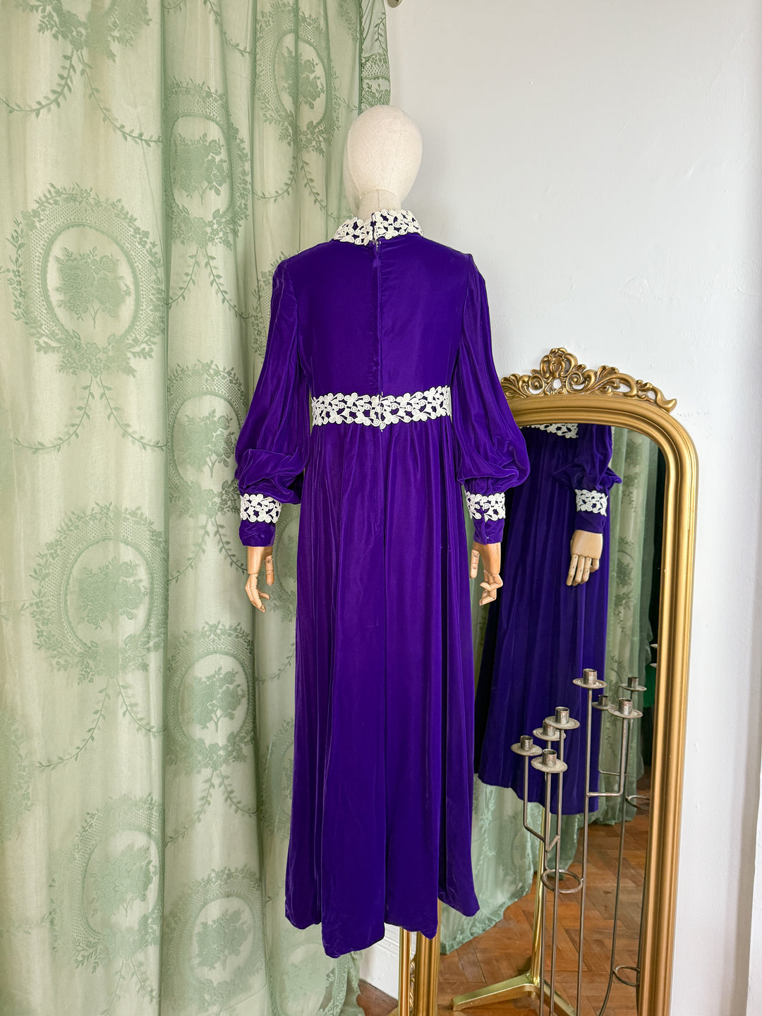 AURORA ~ INCREDIBLE RARE MEDIEVAL REVIVAL LATE 1960S VELVET MAXI DRESS