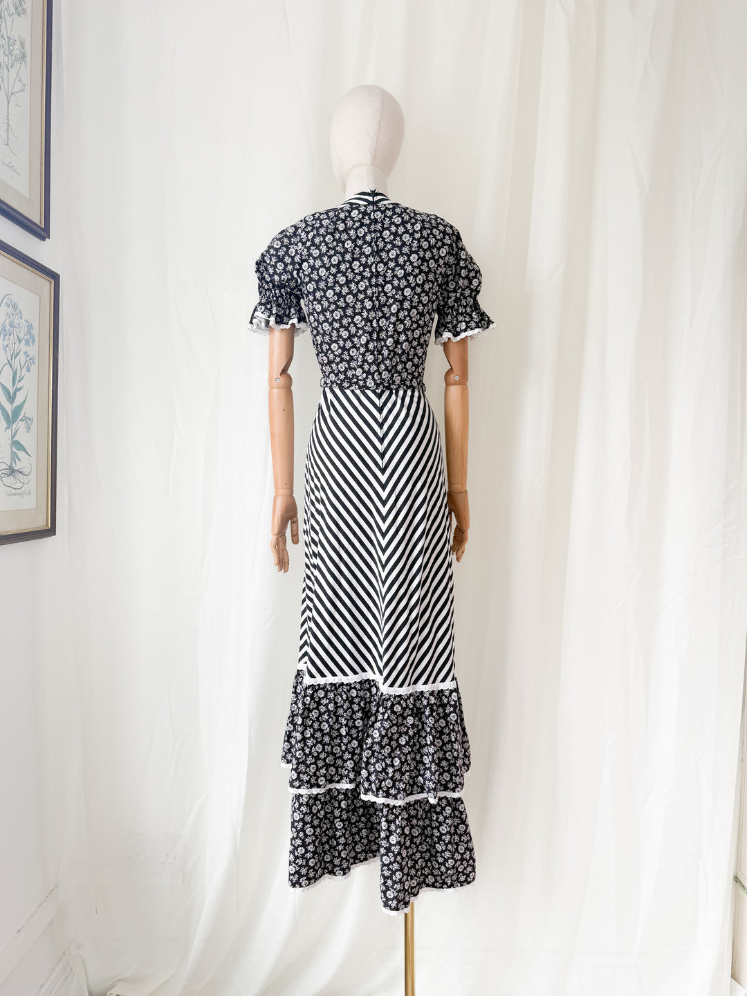 Beautiful 1970s Monochrome Black Chevron Cotton Maxi Dress