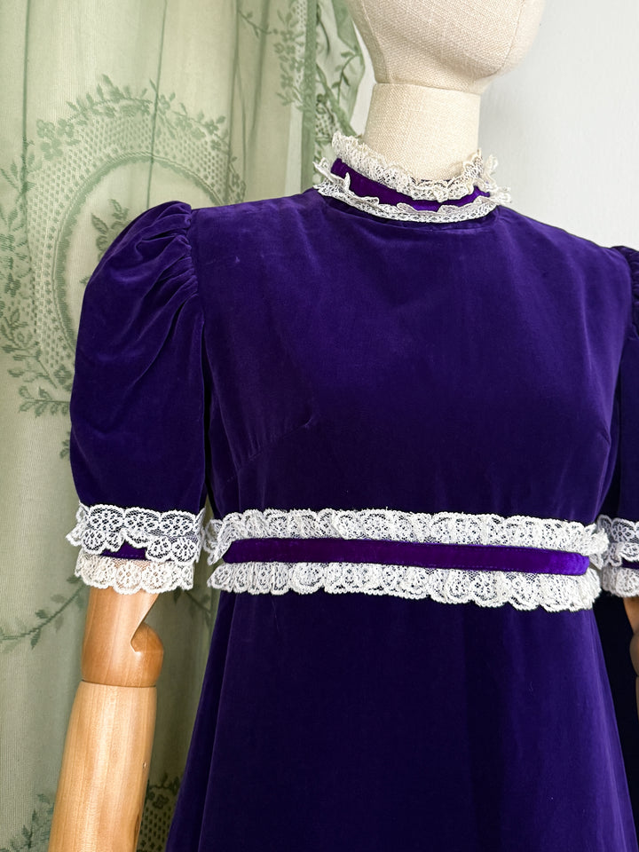 SABRINA ~ ADORABLE HAUNTING LATE 1960S JOHN CHARLES PURPLE VELVET MAXI DRESS