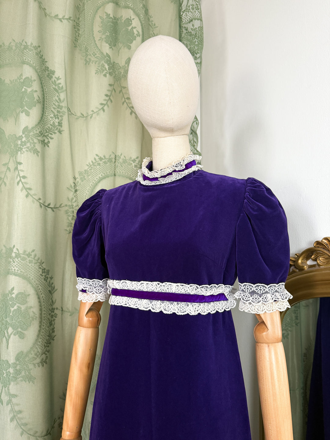 SABRINA ~ ADORABLE HAUNTING LATE 1960S JOHN CHARLES PURPLE VELVET MAXI DRESS
