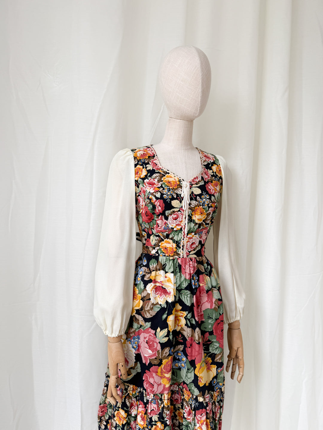 Pretty 1970s Corset Bodice Cotton Floral Midi Dress