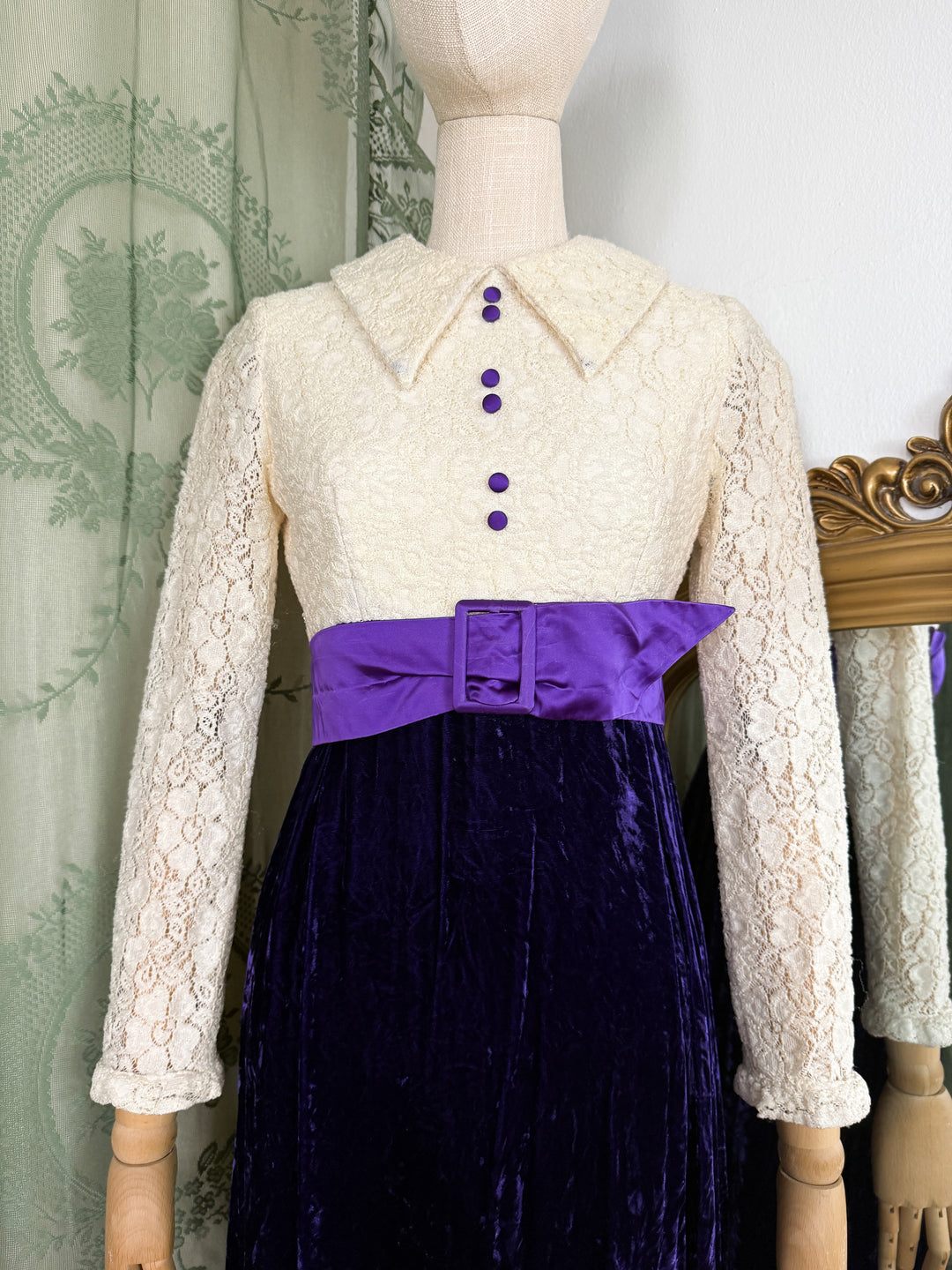 ENDORA ~ BEAUTIFUL RARE LATE 1960S VELVET AND LACE MAXI DRESS