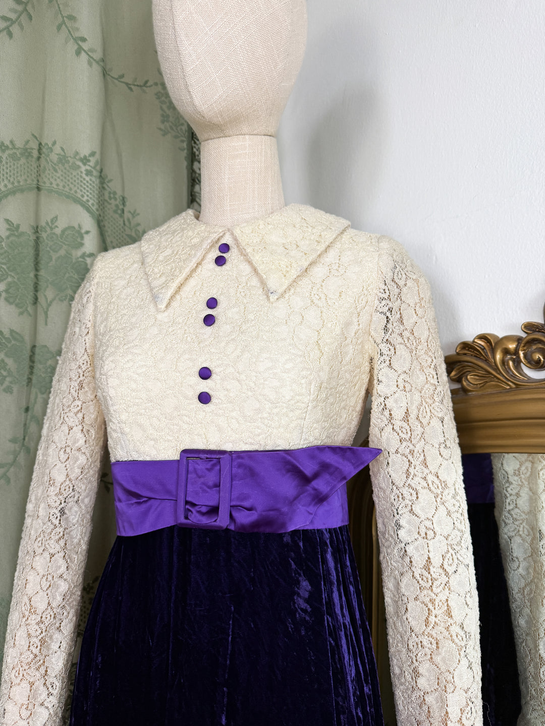ENDORA ~ BEAUTIFUL RARE LATE 1960S VELVET AND LACE MAXI DRESS