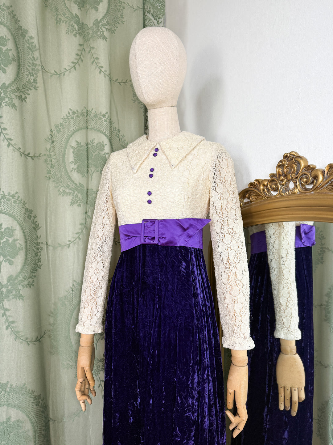ENDORA ~ BEAUTIFUL RARE LATE 1960S VELVET AND LACE MAXI DRESS