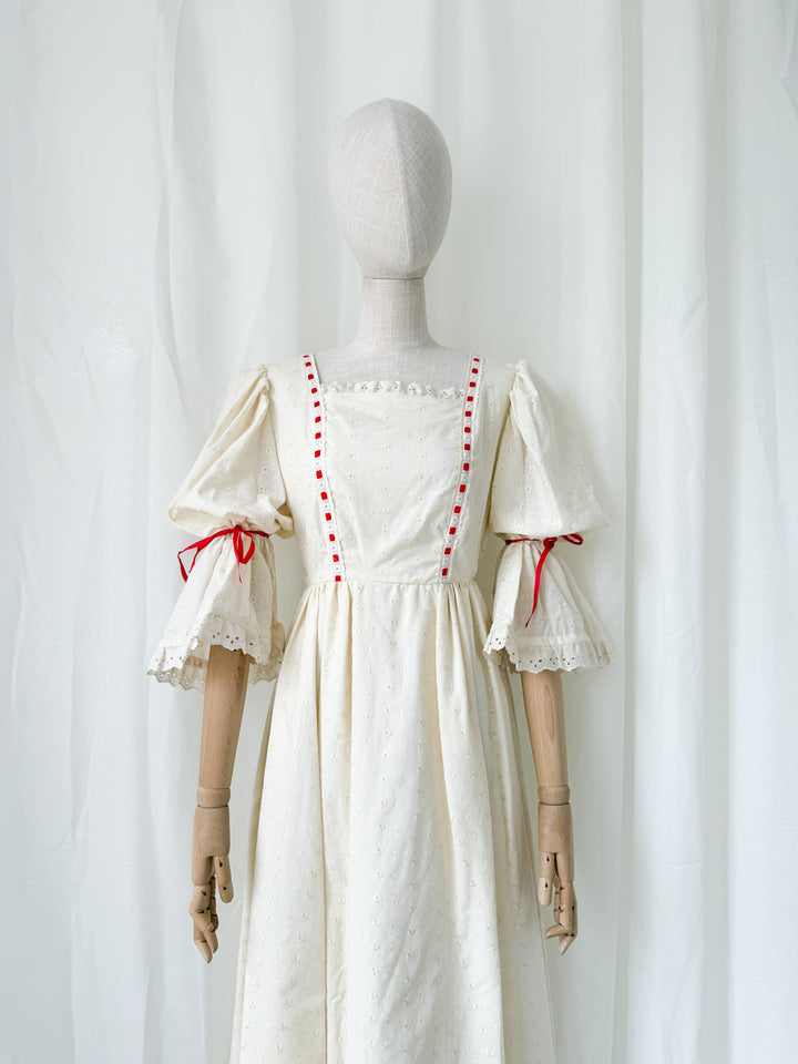 Absolutely Stunning 1970s Broderie Anglaise Cotton Maxi Dress