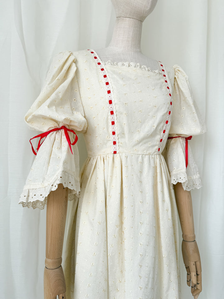 Absolutely Stunning 1970s Broderie Anglaise Cotton Maxi Dress