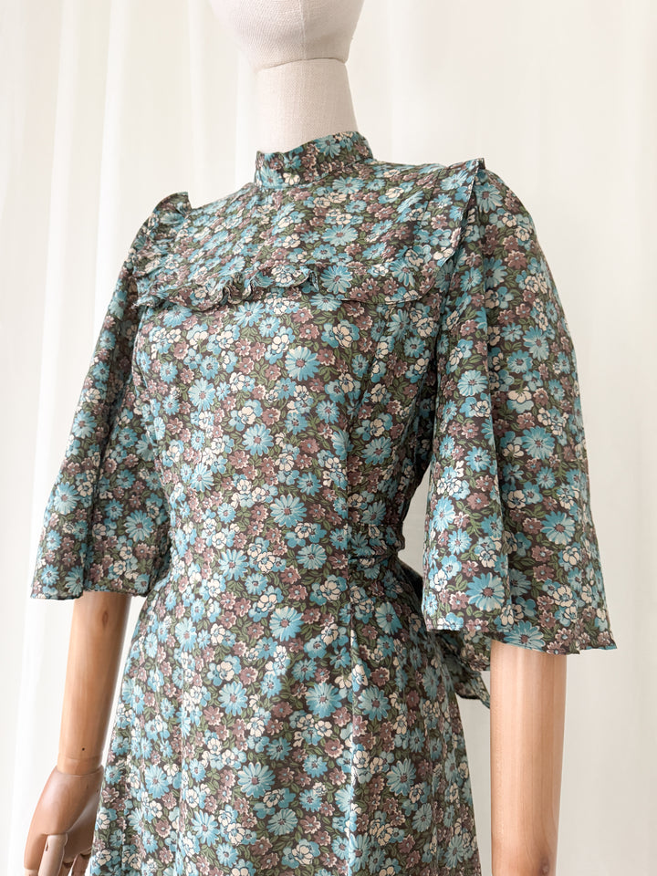 Stunning 70s Floral Cotton Blend English Lady Maxi Dress