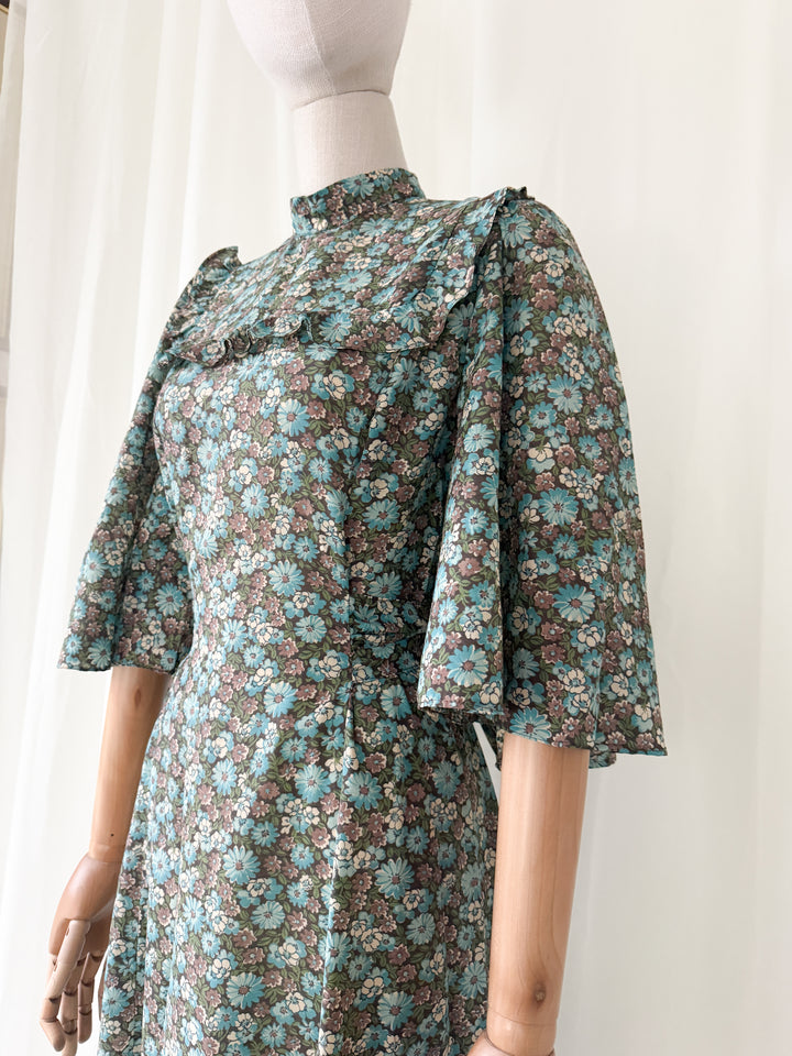 Stunning 70s Floral Cotton Blend English Lady Maxi Dress