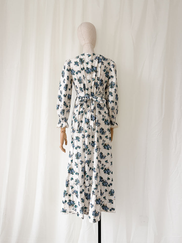 Gorgeous 70s Soft Raw Cotton Floral Prairie Dress