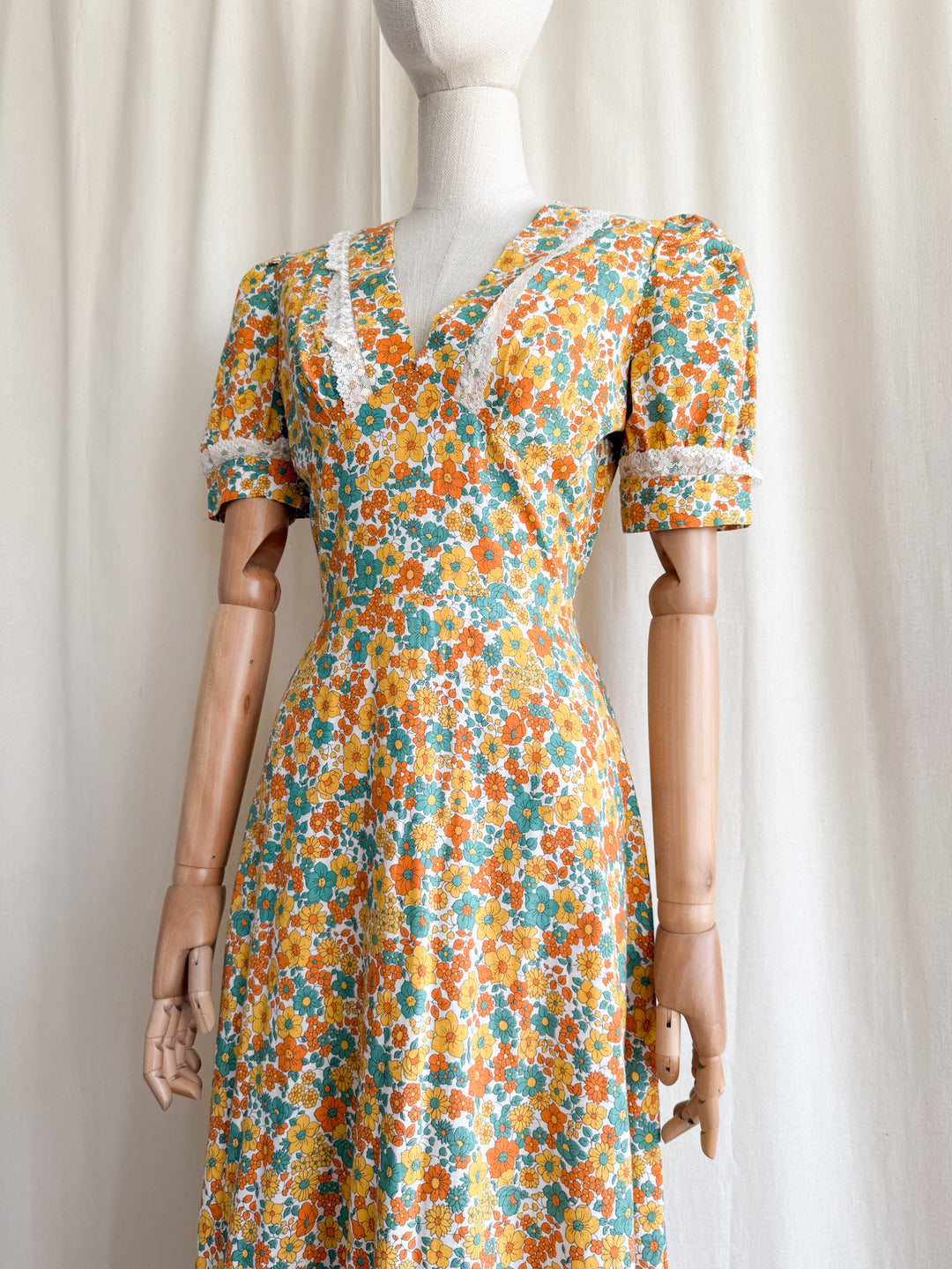 Stunning 70s Bohemian Floral Cotton Lace Trimmed Maxi Dress