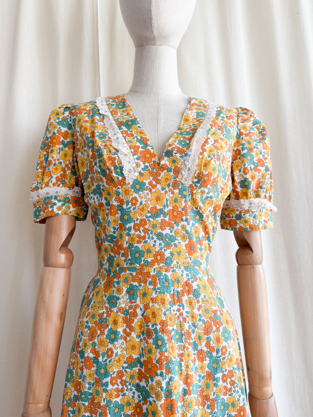 Stunning 70s Bohemian Floral Cotton Lace Trimmed Maxi Dress