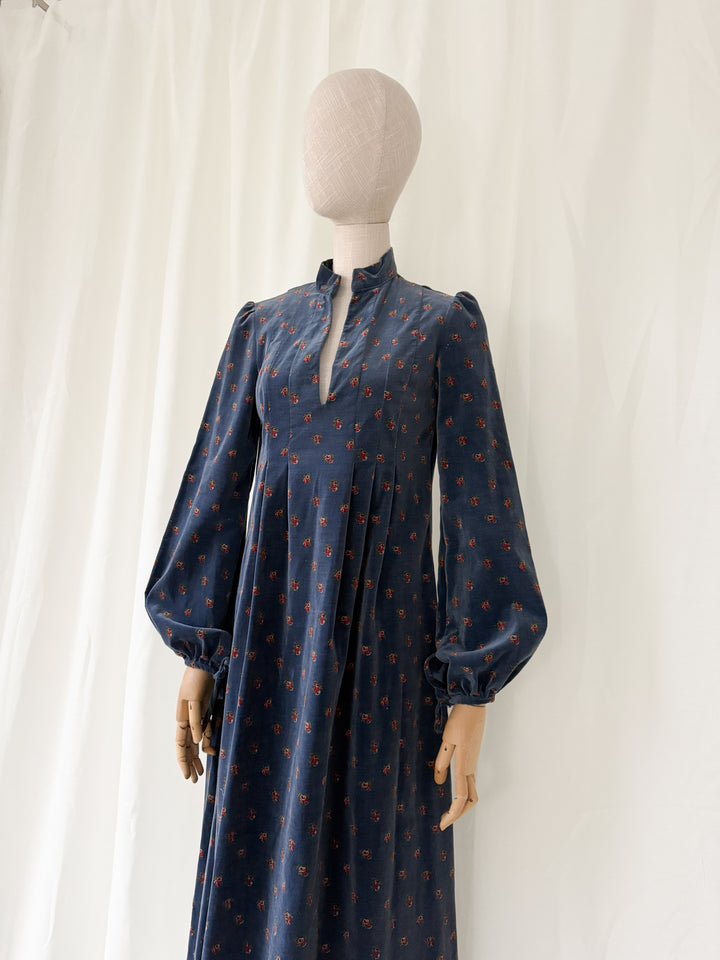 Divine Rare Breathtaking 70s Blue Velvet Maxi Smock Dress by Jebina