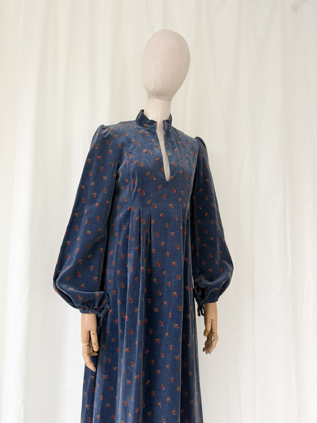 Divine Rare Breathtaking 70s Blue Velvet Maxi Smock Dress by Jebina