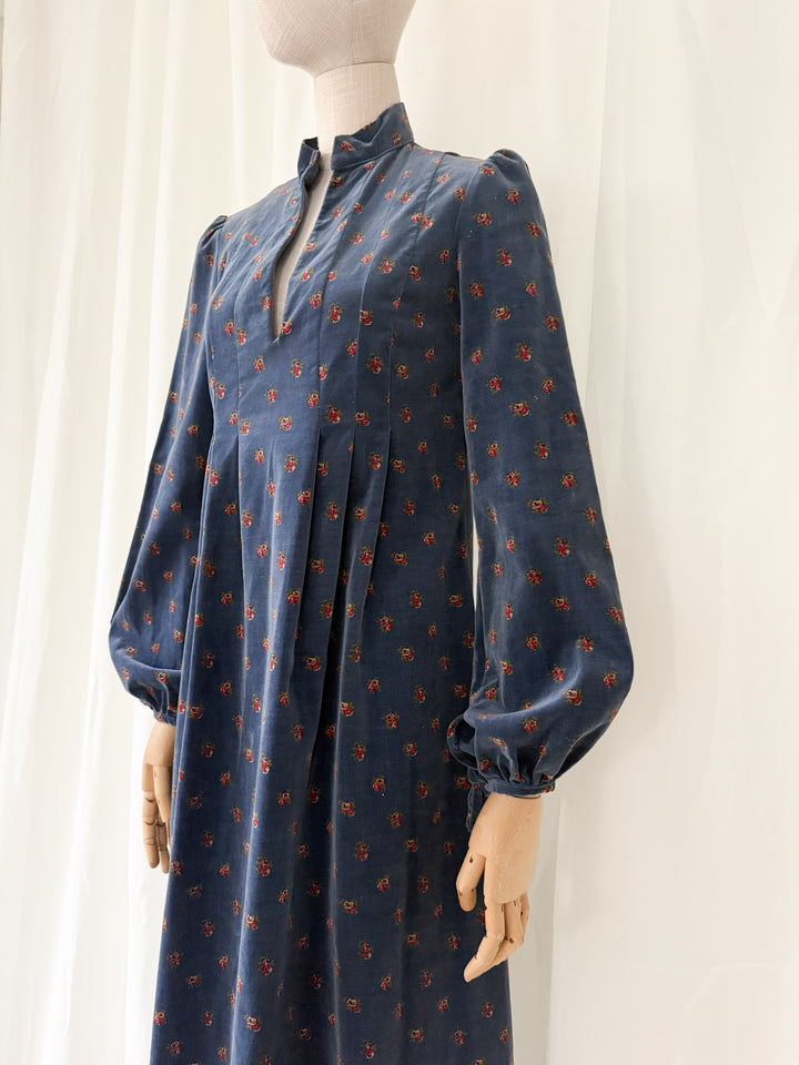 Divine Rare Breathtaking 70s Blue Velvet Maxi Smock Dress by Jebina