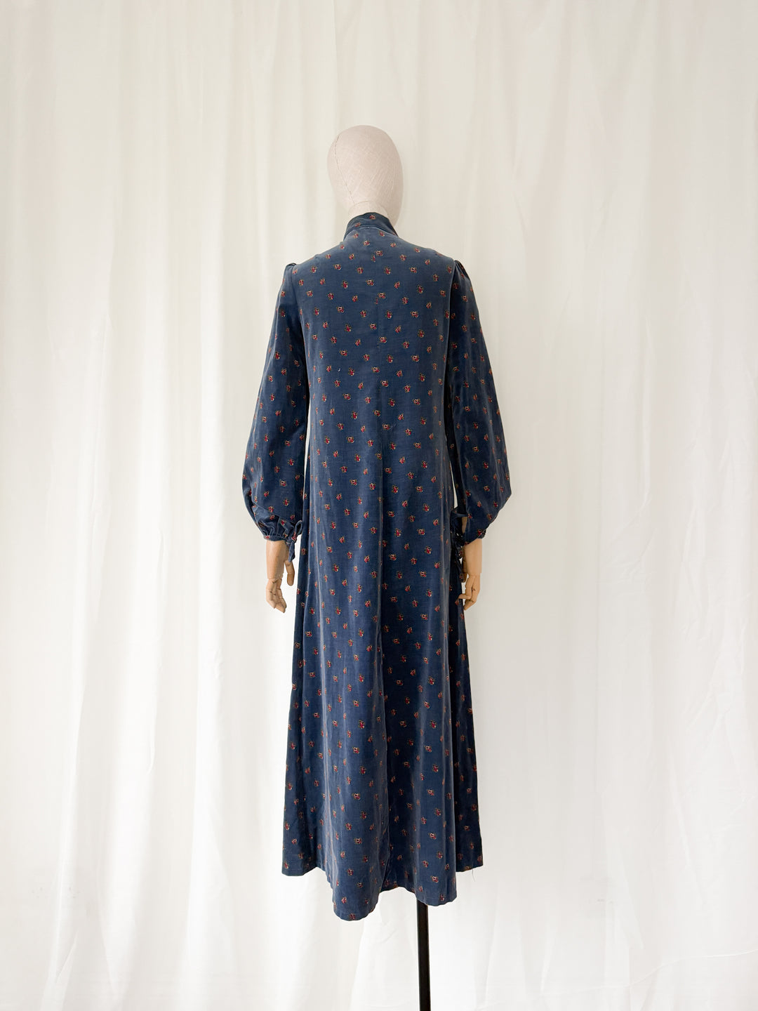 Divine Rare Breathtaking 70s Blue Velvet Maxi Smock Dress by Jebina