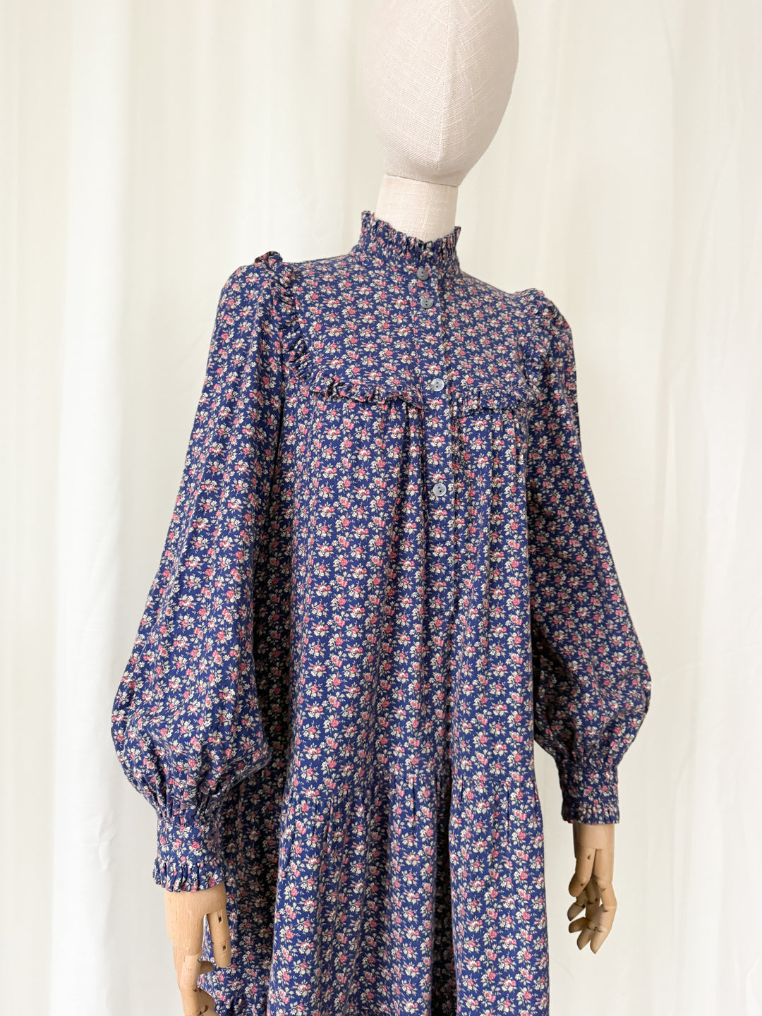 Pretty Rare 1970s Laura Ashley Floral Cotton Smock Dress