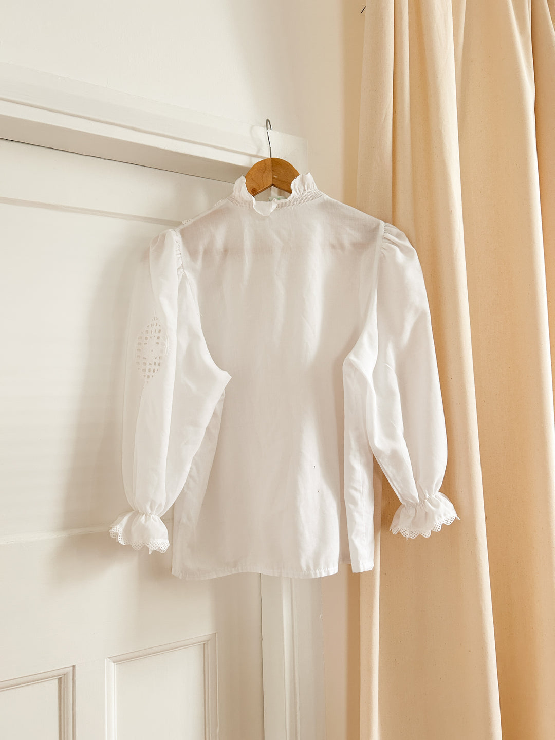 Heidi white cotton 70s austrian blouse