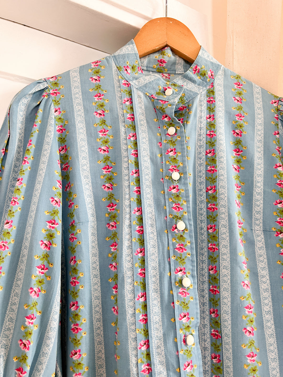 Nancy floral stripe victoriana cotton 70s blouse
