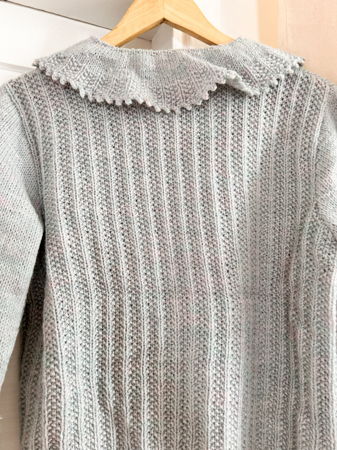 Pastel vintage 70s hand knitted sweater