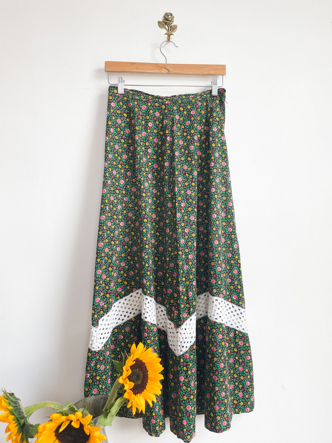 The Dianthus 70s skirt